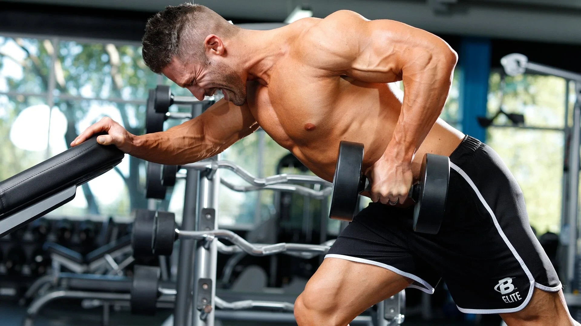 Best Workouts for Bigger Shoulders: Maximizing Deltoid Width and Thickness